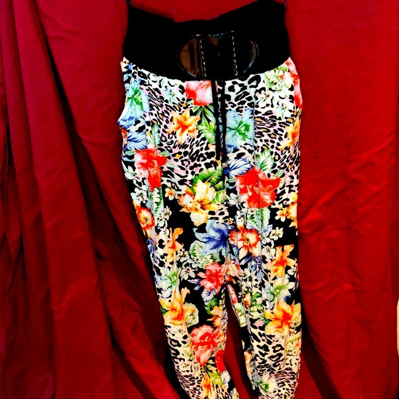 PinKFriday  exoticPinkPrint - Picture 1 of 2